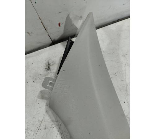 Обшивка стойки лобового стекла правая