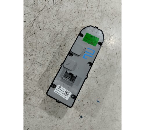 Блок управления стеклоподъёмниками передний левый