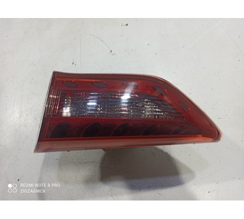 Фонарь крышки багажника правый