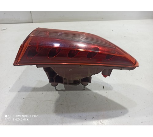Фонарь крышки багажника правый