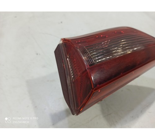 Фонарь крышки багажника правый