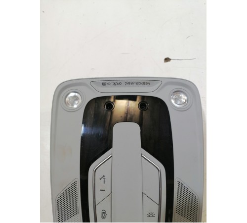 Плафон освещения салона