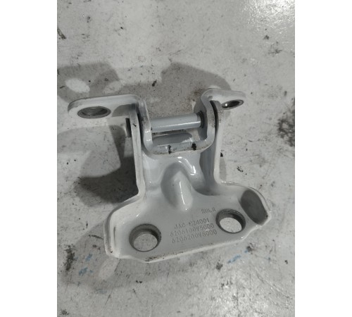 Петля двери задняя правая верхняя