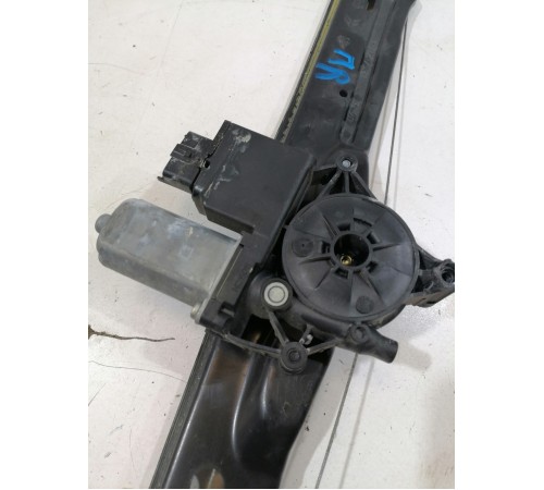 Стеклоподъёмник передний правый