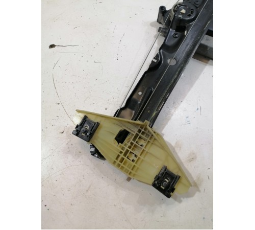 Стеклоподъёмник передний правый