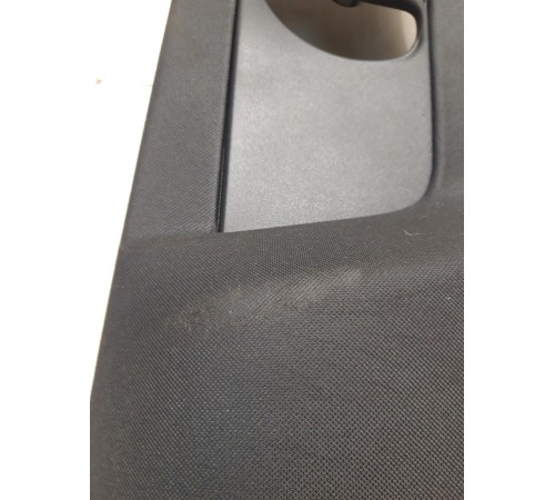 Обшивка стойки (правая, центральная)