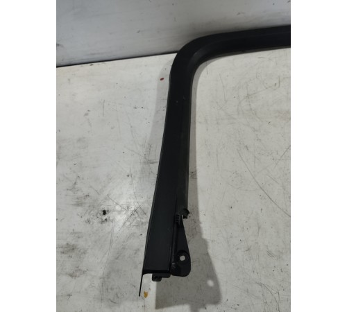 Накладка рамки стекла задняя правая