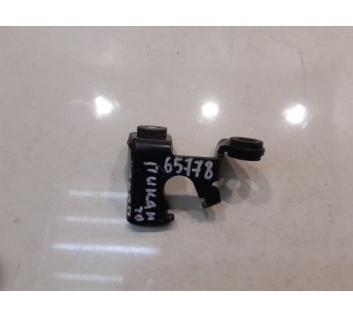 Кронштейн троса КПП