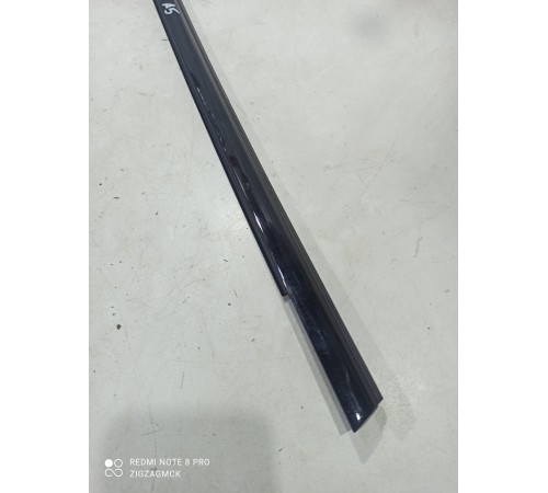 Уплотнитель стекла (задний правый внутренний)