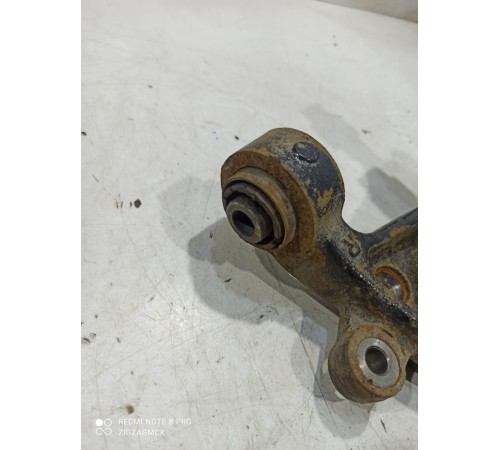 Кулак поворотный(задний правый)