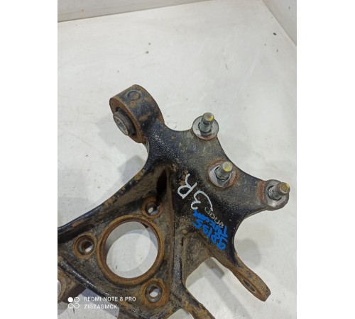 Кулак поворотный(задний правый)