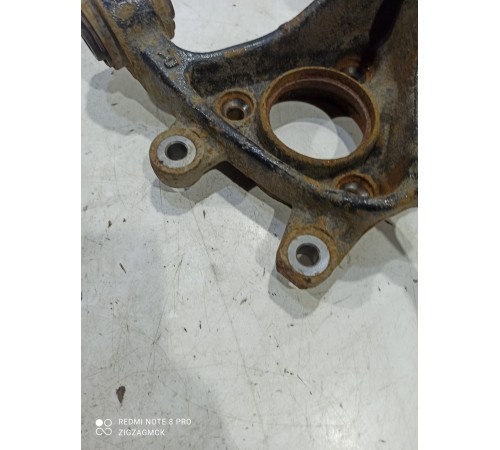 Кулак поворотный(задний правый)