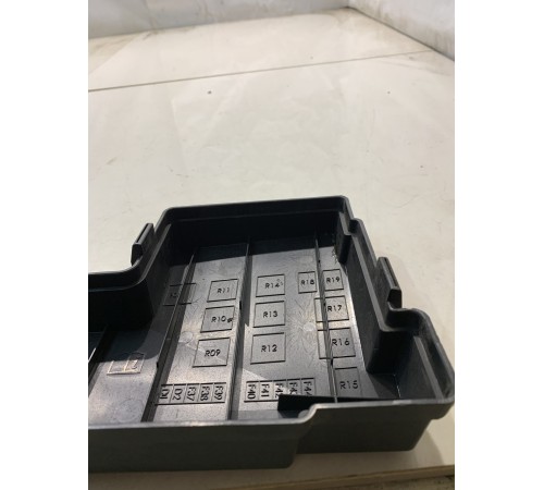 Крышка блока предохранителей