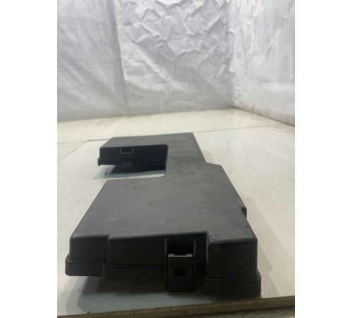 Крышка блока предохранителей