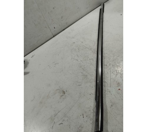 Уплотнитель стекла (задний правый наружный)