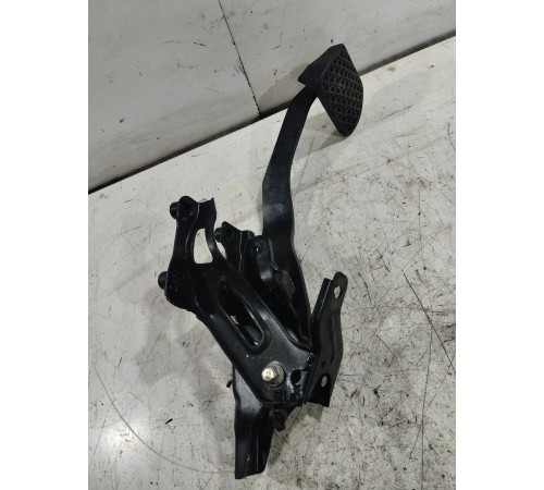 Педаль тормоза