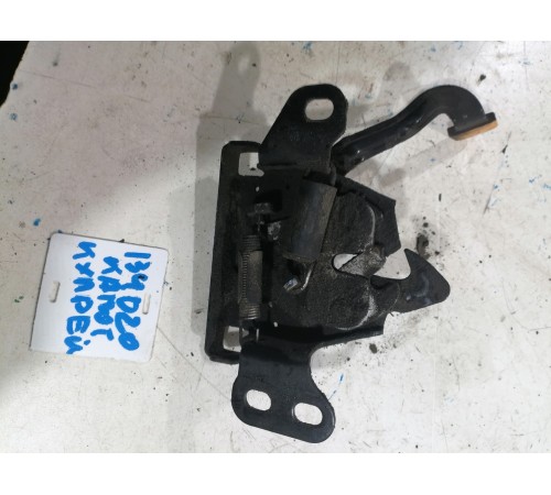 Замок капота