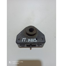 Кронштейн радиатора правый