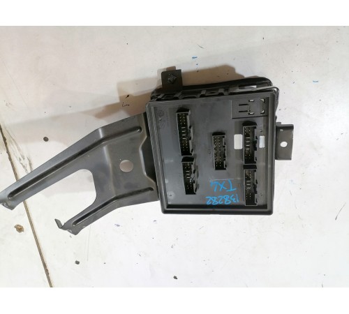 Блок реле и предохранителей салонный