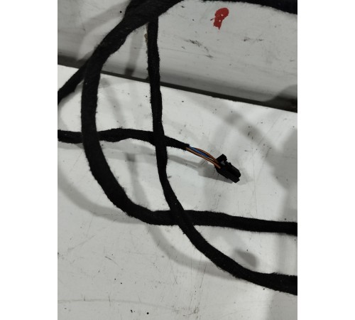 Электропроводка двери (передняя правая)