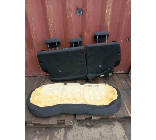 Задний ряд сидений