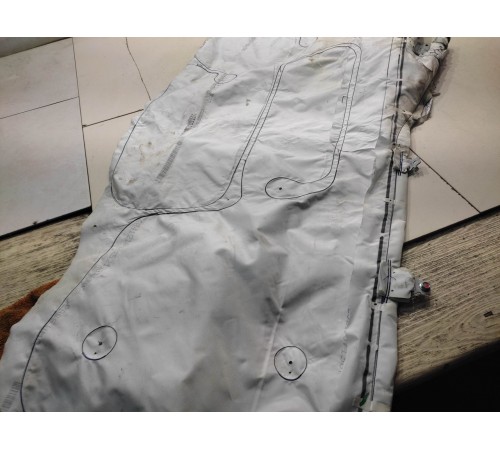 Боковая подушка безопасности (шторка) (правая)