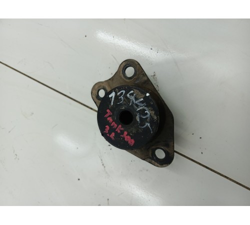 Опора кузова задняя левая