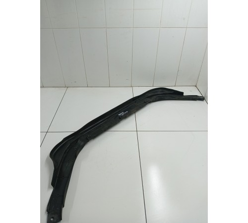 Накладка замка капота