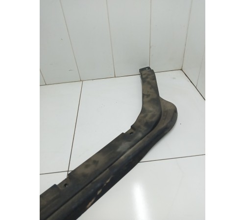 Накладка замка капота