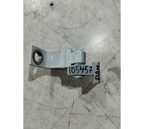 Петля двери(задняя правая верхняя)