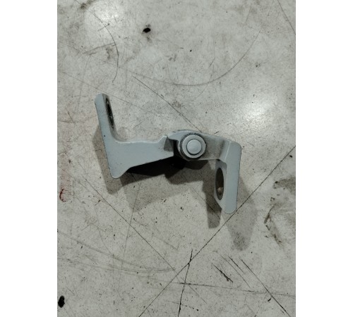 Петля двери(задняя правая верхняя)