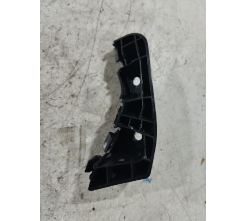 Кронштейн заднего бампера правый