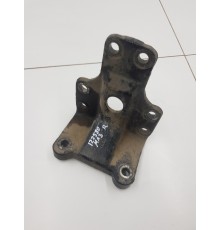 Кронштейн крепление рамы правый