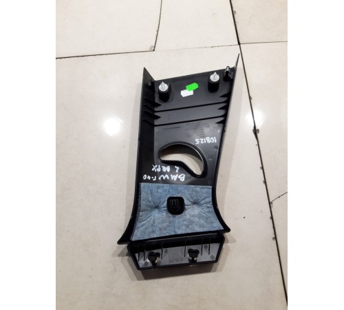 Обшивка центральной стойки(левая верхняя)