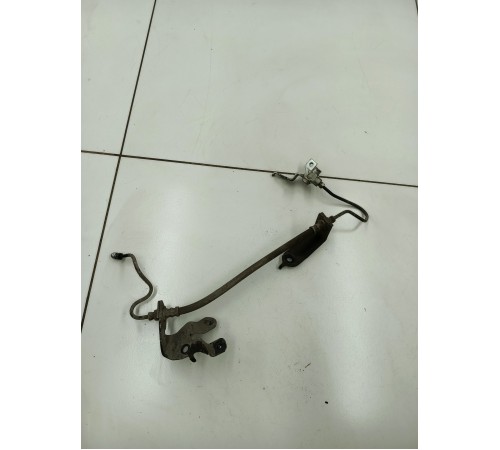 Тормозной шланг передний правый