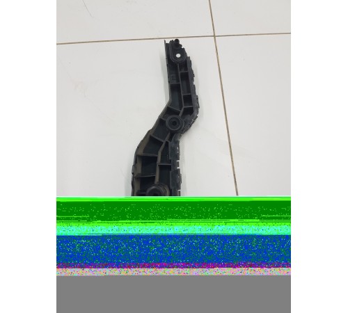 Кронштейн заднего бампера правый