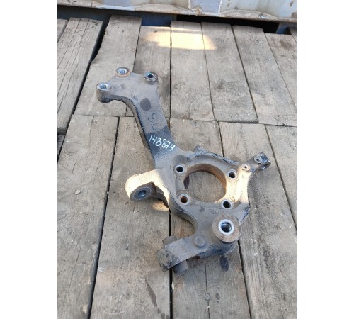 Кулак поворотный задний правый