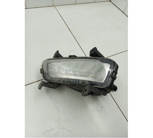 Фара противотуманная левая