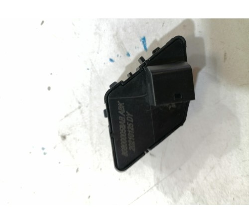 Кнопка центрального замка передняя левая