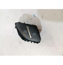 Кнопка центрального замка передняя левая