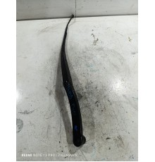 Поводок стеклоочистителя правый