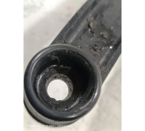 Поводок стеклоочистителя правый