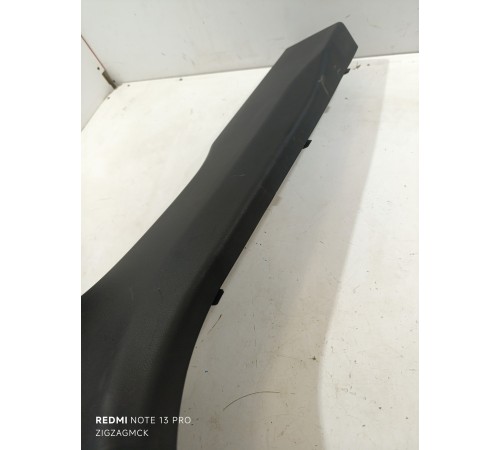 Обшивка центральной стойки нижняя левая