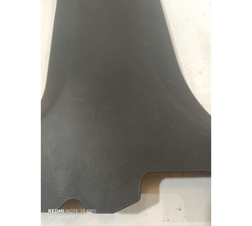 Обшивка центральной стойки нижняя левая