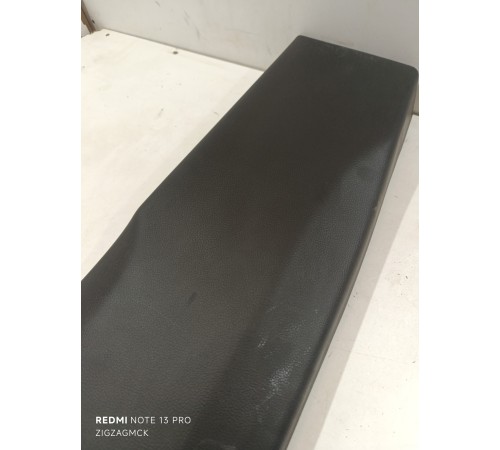 Обшивка центральной стойки нижняя левая