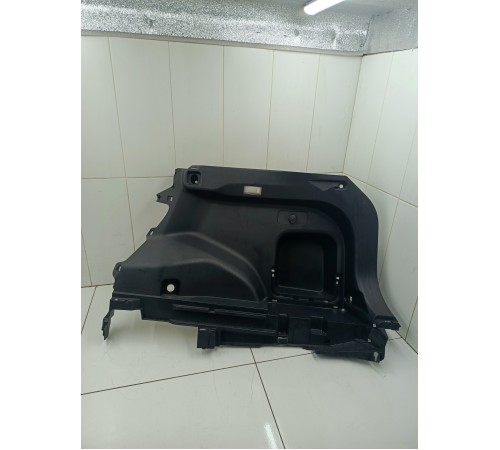 Обшивка багажника задняя правая