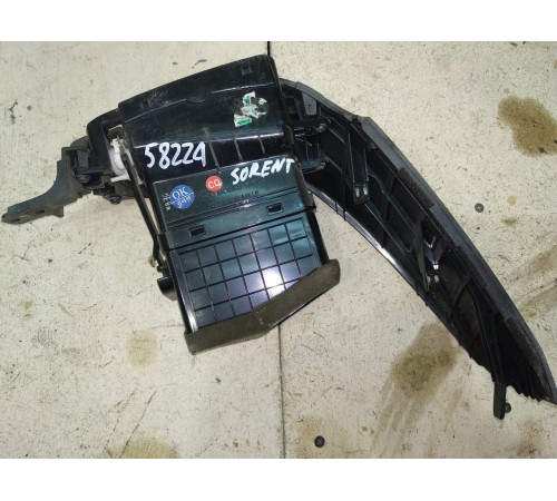 Дефлектор воздушный левый