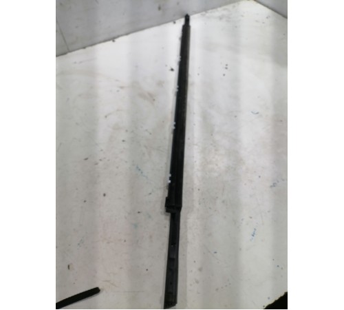 Уплотнитель стекла задний правый наружный