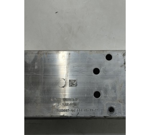 Кронштейн(крепление) Усилителя переднего бампера верхний