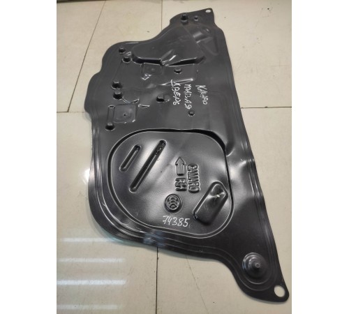 уплотнитель обшивки двери(правый)